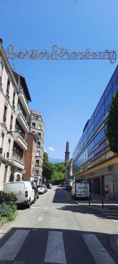 Cosy And Calm In Grenoble City Heart With Free And Large Parking Q-Park Chavant Екстер'єр фото